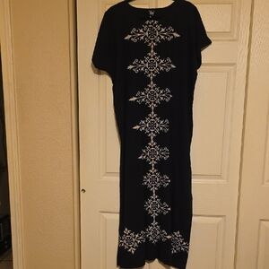 Chic Black Maxi Dress with White Print